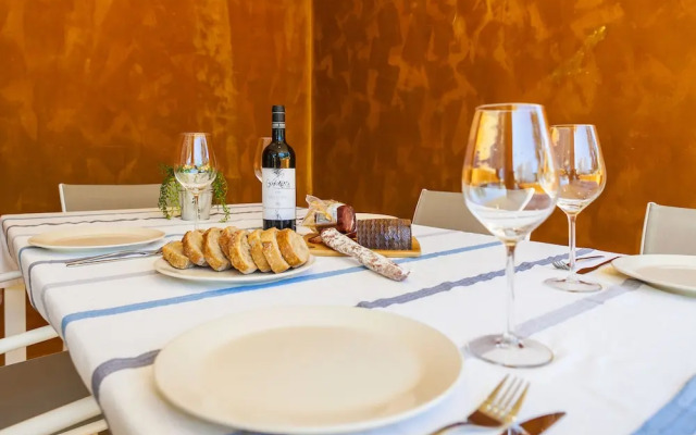 Vista Roses Mar - Villas Batik