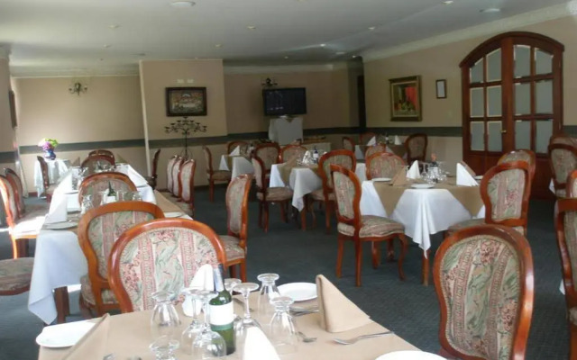 Hotel Dinastia Real