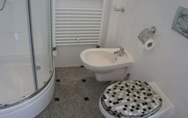 3-Room Apartment Emdener Strasse