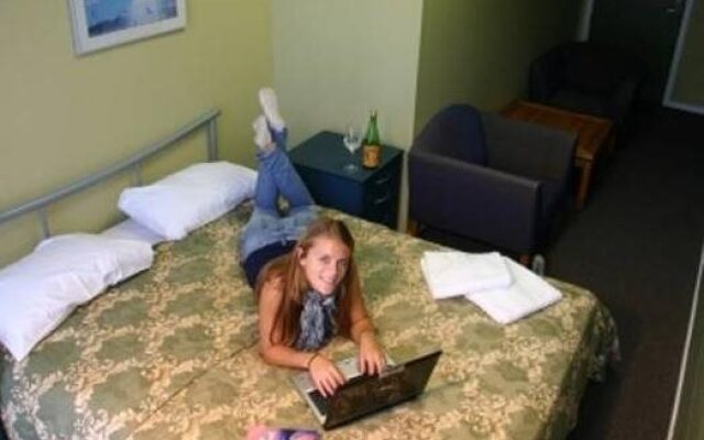 Silverfern Backpackers