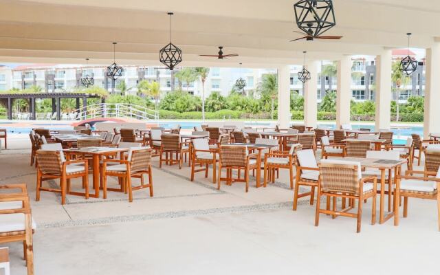 MareAzul Apartment 631 by Realty Group