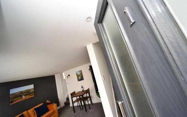 Pinfold Suite - Chester Road Apartments by Premier Serviced Accommodation