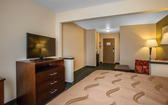 Quality Inn & Suites Bloomington