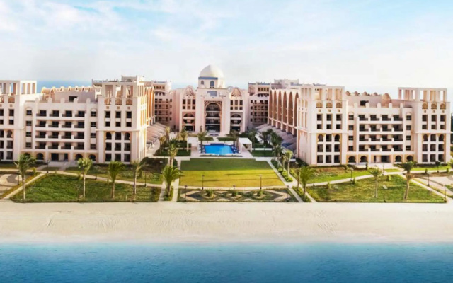 Luxury Villa Private Pool Disinfection Parking