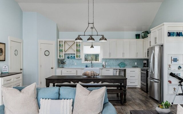 Ohana 3 Bedroom Home by RedAwning