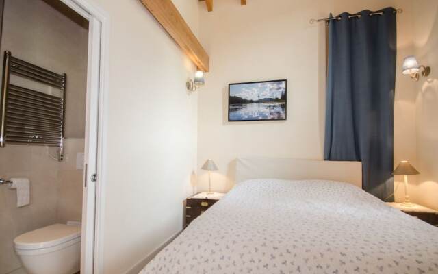 Cozy Chalet in Rhone Alpes With Terrace