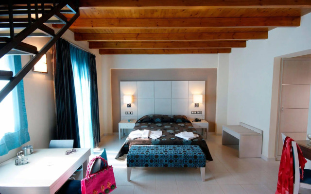 Theros Hotel