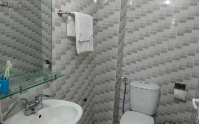 Noi Bai Golden Hotel