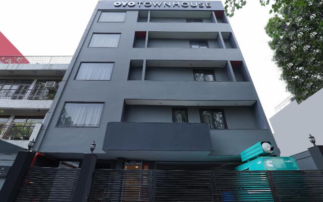 OYO Townhouse 118 Gagan Vihar