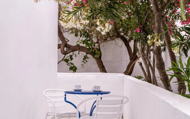 Ikaros Hotel