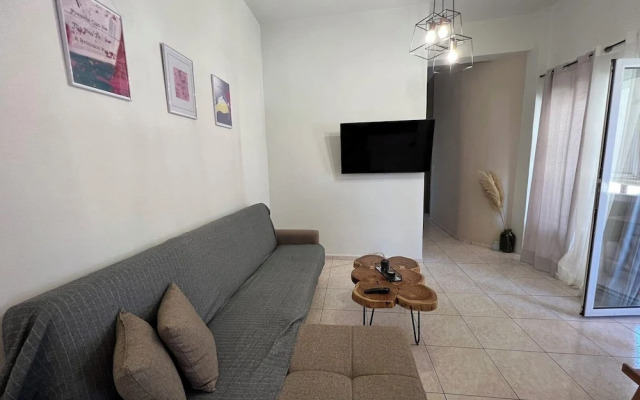 Cozy 1 Bd Apt in Therisos with Balcony