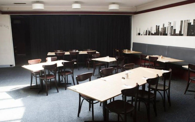 The Waratah Hotel
