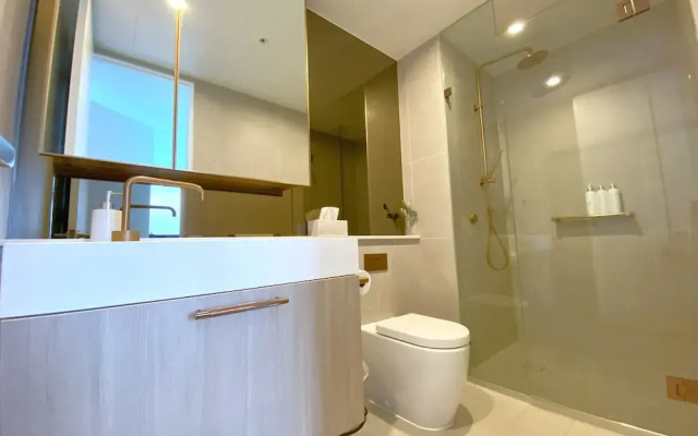 Skygarden Luxury Condo