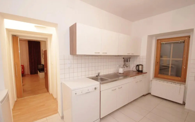 Raisa Apartments