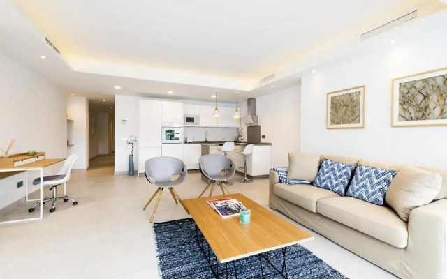 Playas Del Duque Apartment