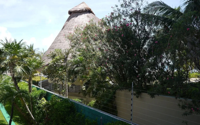 Oceanfront Condo at Cancun Top Rated beach