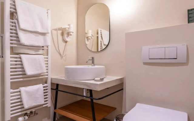 Hotel Mrak 4*
