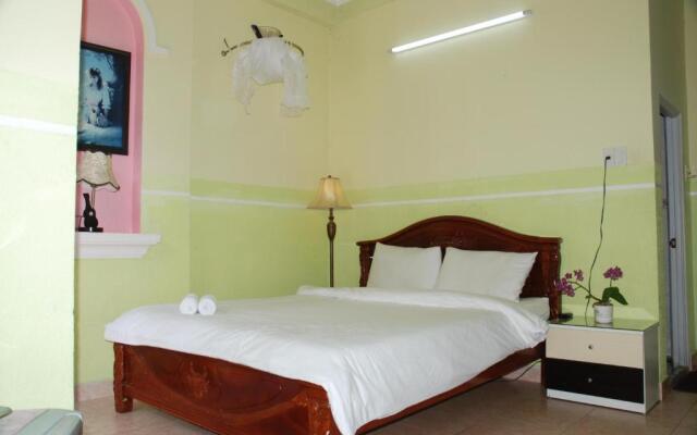 Bich Khue Hotel