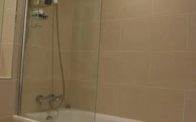 Modern 2 Bedroom Home In Maida Vale