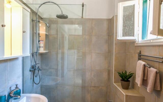 MANESSIS Apartments Kassiopi Bay Corfu