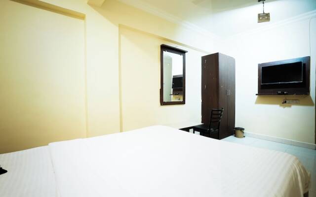 Hotel Della Comfort near Ambreshwar Shiv Mandir, Ambernath