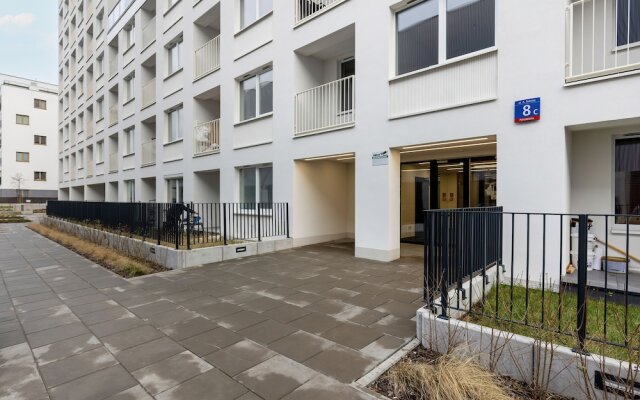 8th Floor Apartment in Warsaw by Renters