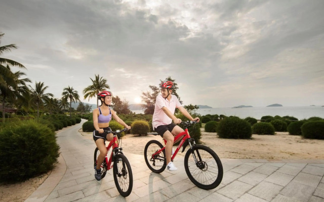 The Ritz-Carlton Sanya, Yalong Bay