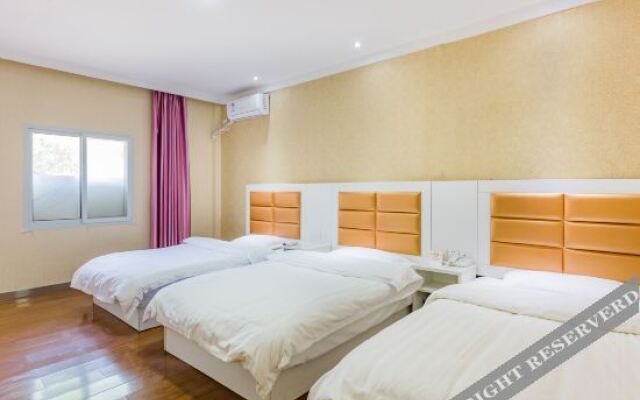 Super 8 (Beijing Qianmen East Street)