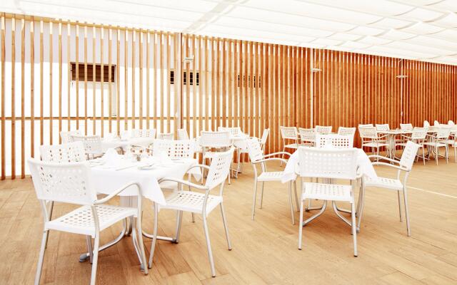 Globales Los Delfines Hotel & Apartments