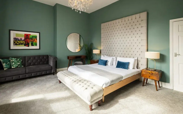 Host Stay The Falkner Quarters I and II