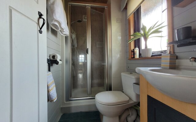 Cosy Wood Cabin in Rural Area Near National Park