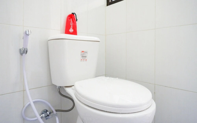 RedDoorz near Graha Saba Buana Solo