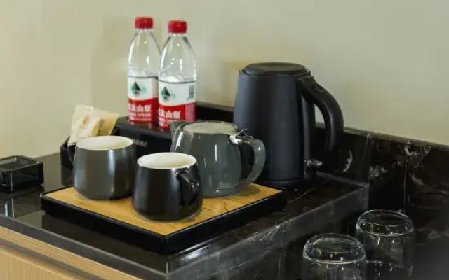 Homeinn Selected Hotel (Yantai Ludong University Xinduhui)
