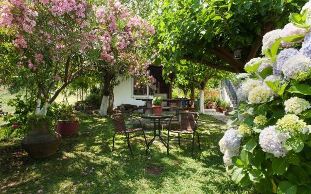 Mirsini Apartments