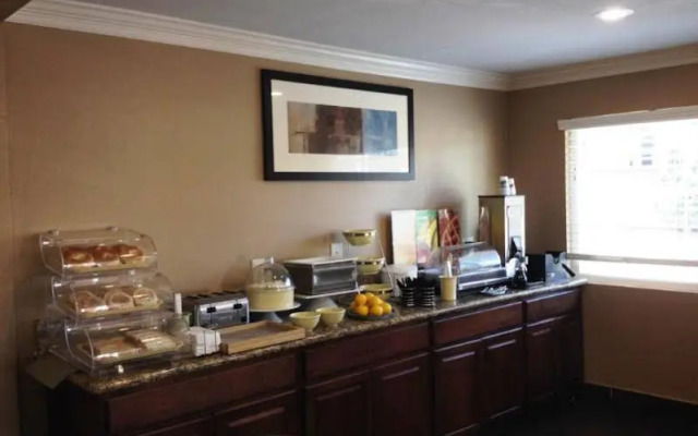 Americas Best Value Inn & Suites Escondido