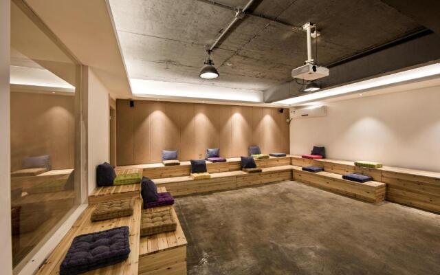 Ancient Street No.5 Youth Chic Hotel