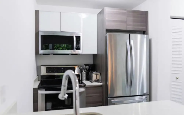 Stylish Stay by Wynwood & Biscayne Bay