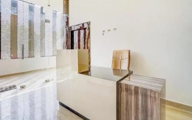 Hotel Royal Villa by OYO Rooms