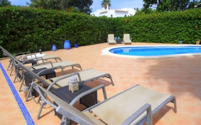 16 Centeanes Fabulous Location Just Short Walk t