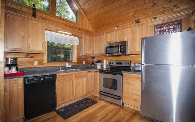 Kissing Retreat - Two Bedroom Cabin