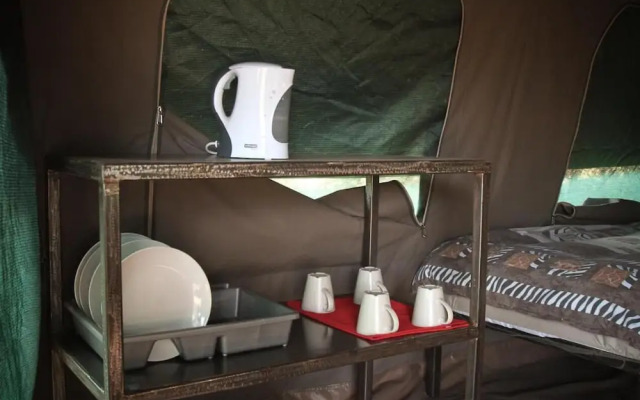 Sweet Thorn Retreat Airport Lodge