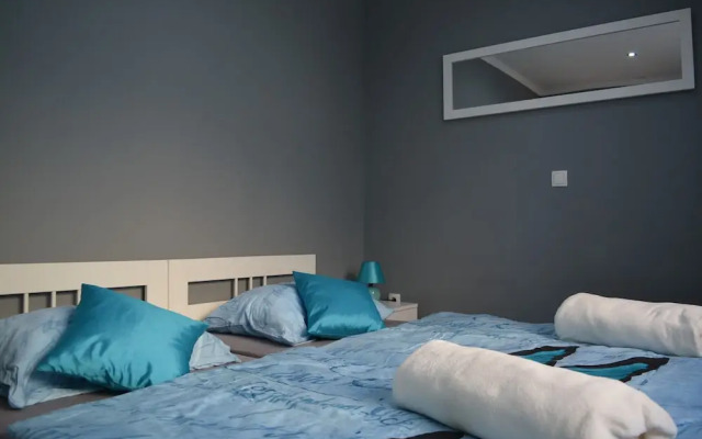 Green-beautiful Modern Apt. With Balcony & Garden