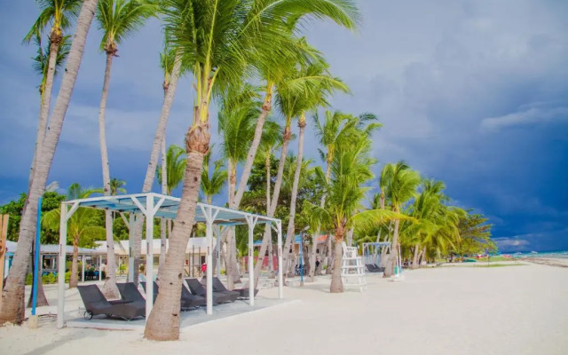 La Playa Estrella Beach Resort