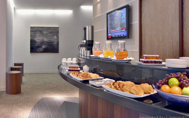 Novotel Montreal Aeroport