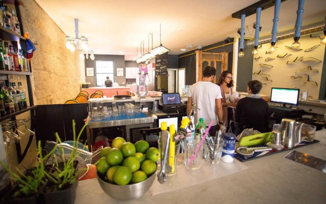 Nice Way Porto Hostel