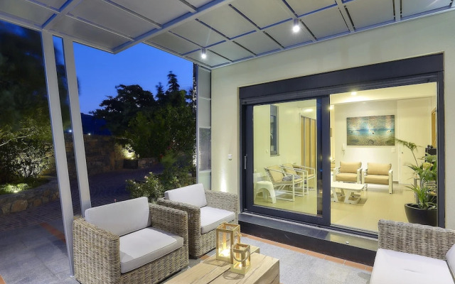 Mountainside Villa w Pool Breathtaking sea View