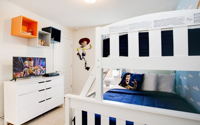 5 Bdrm 5 Bathrm Home at Solterra