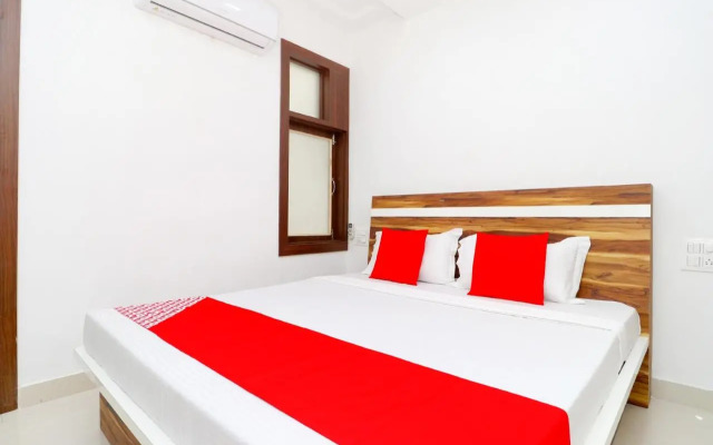 OYO 40722 Hotel Galaxy