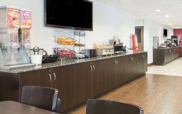 Microtel Inn & Suites by Wyndham Tuscaloosa Near University