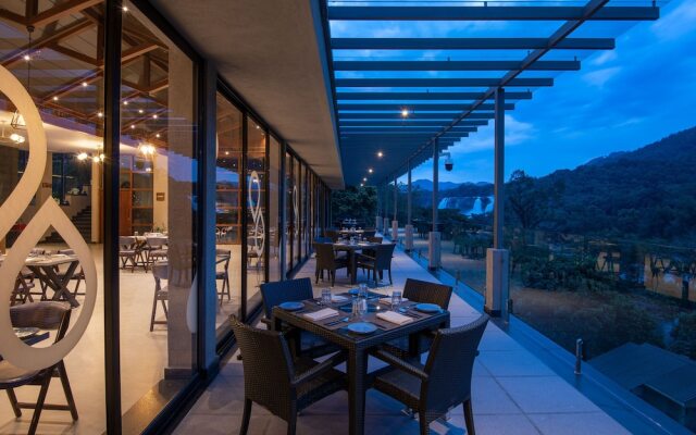 Niraamaya Retreats Samroha Athirappilly